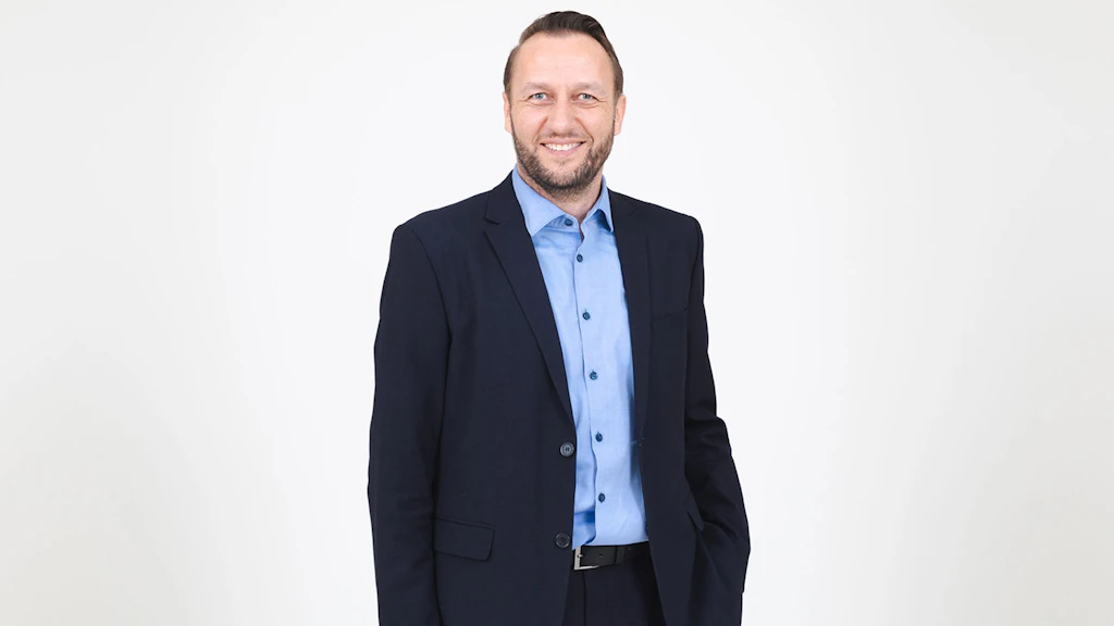 Ronnie Mocker, Geschäftsleiter